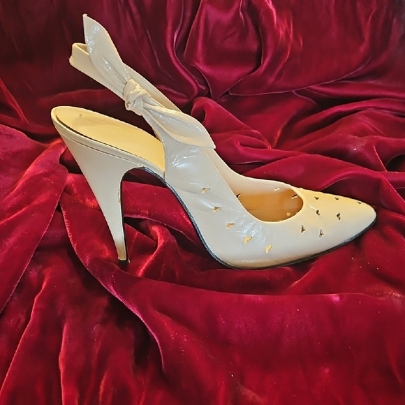 Peach Slingback Leather Heels - Picture 2 of 9